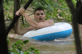 365 things to do in boston tubing beacon hill