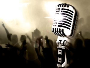 Old school microphone by mexicane