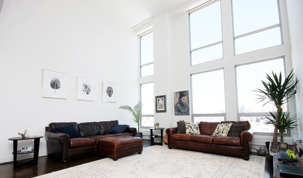 360 Newbury St , Ph807