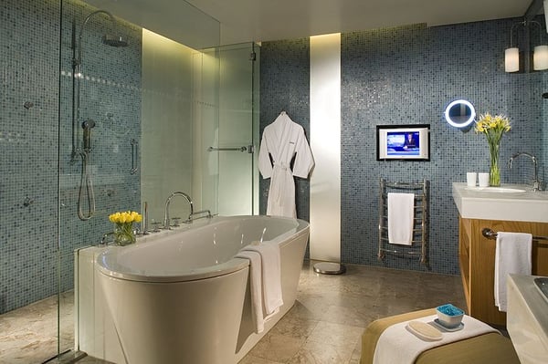 800px-Residential_Suite_Bathroom
