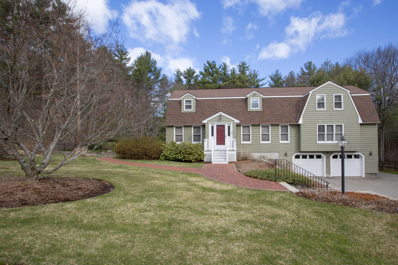 JUST LISTED: Single Family Colonial w/ 3D Tour